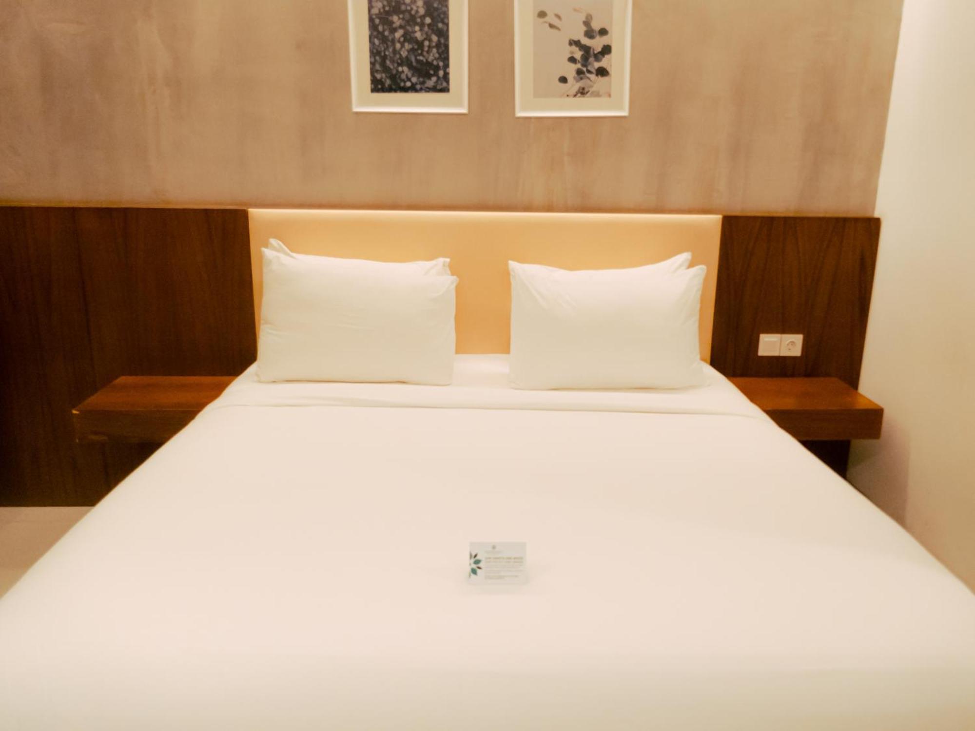 Kambaniru Beach Hotel And Resort Ваингапу Экстерьер фото